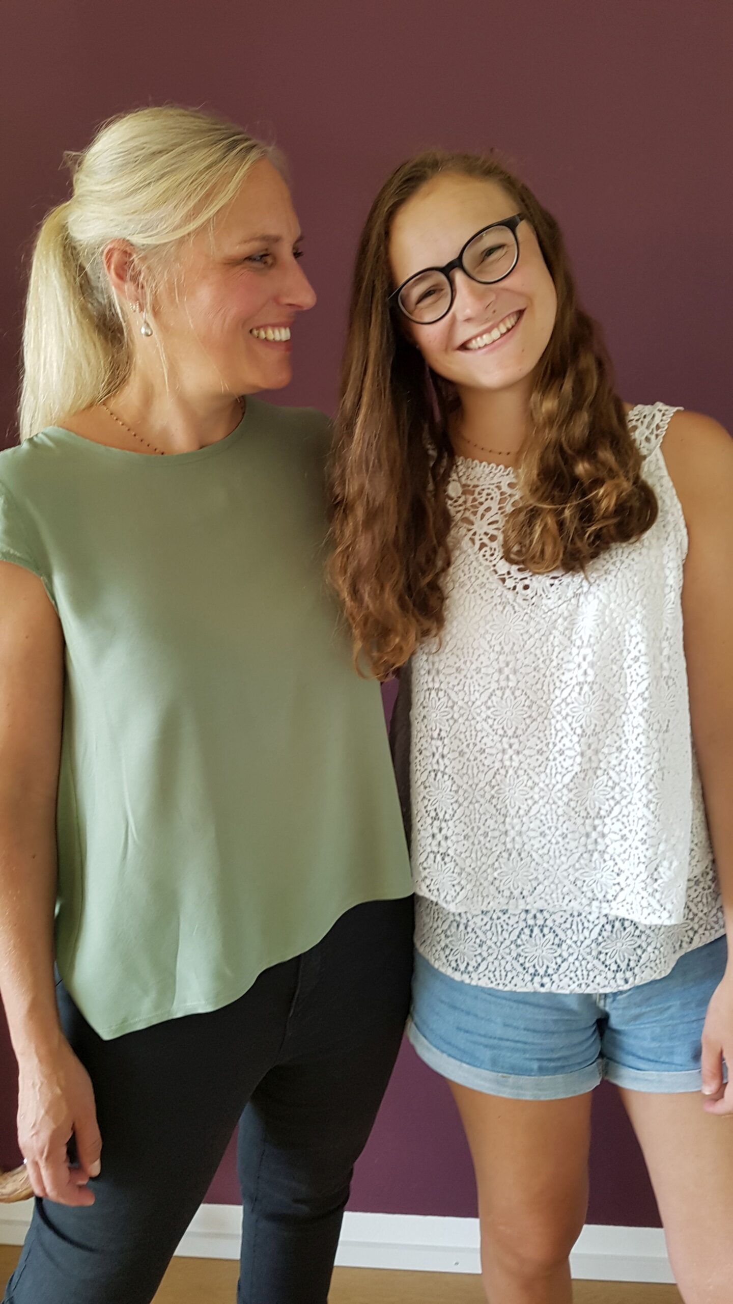 Susanne Mattle und Tochter Malin - Hoffen auf Heilung Kinderkrebs